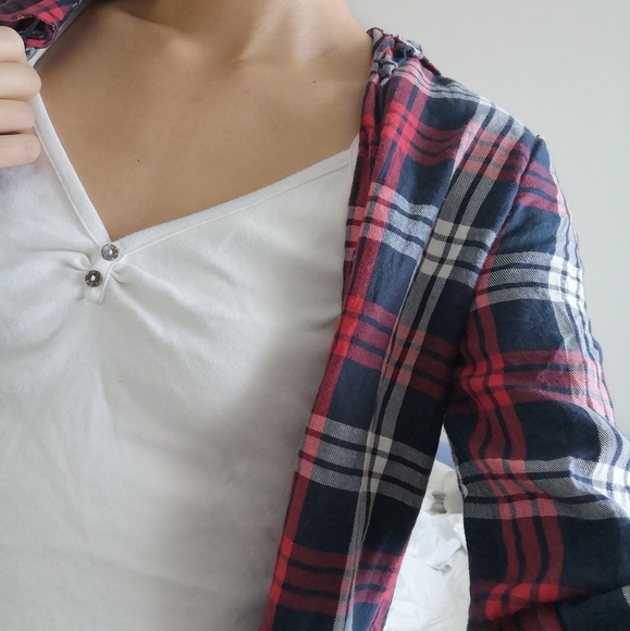 Garage red blue and white Plaid button up Shirt, size Small - Picture 8 of 9